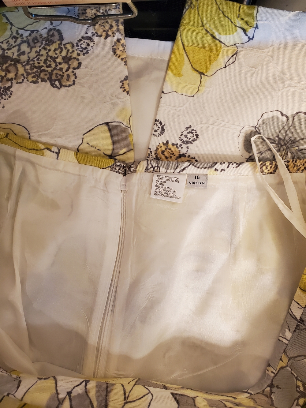 Tahari Green and Gray Floral Midi Jacket & Skirt Set - Picture 13 of 16